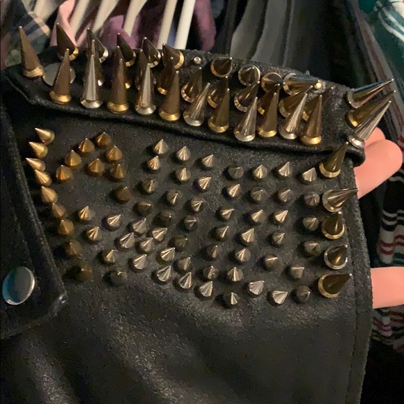 Black leather vest - Picture 3 of 3
